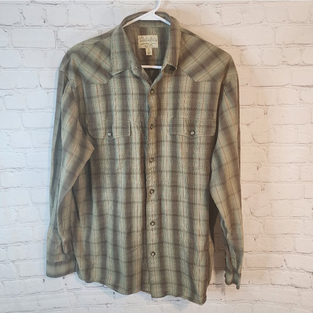 Men's Cabela's longsleeve button-down shirt, size Medium